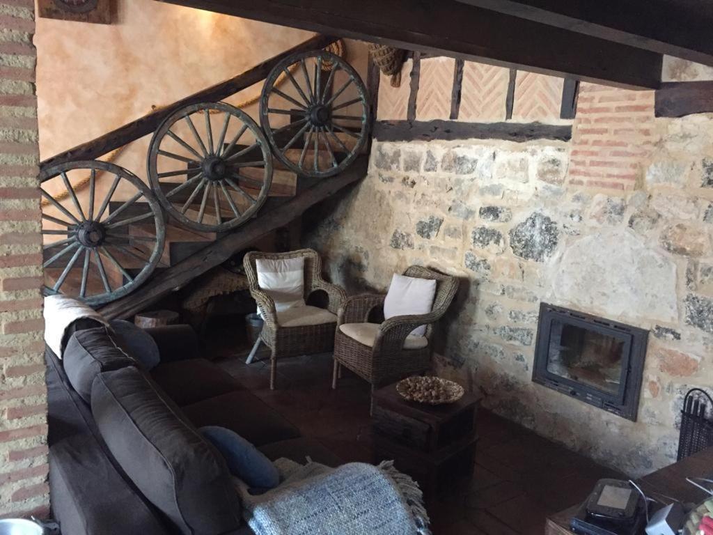 Casa Rural La Charolesa Aguilera Exterior foto
